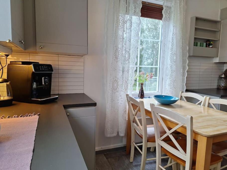 Privat Leilighet Pa Gard Med Badstue Og Nordlys Narvik Luaran gambar
