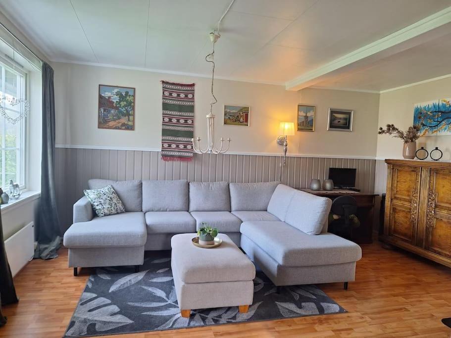 Privat Leilighet Pa Gard Med Badstue Og Nordlys Narvik Luaran gambar